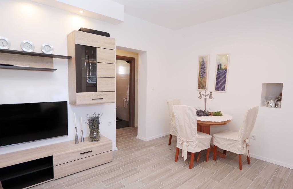 Apartamento Catherine'S Garden Šibenik Habitación foto