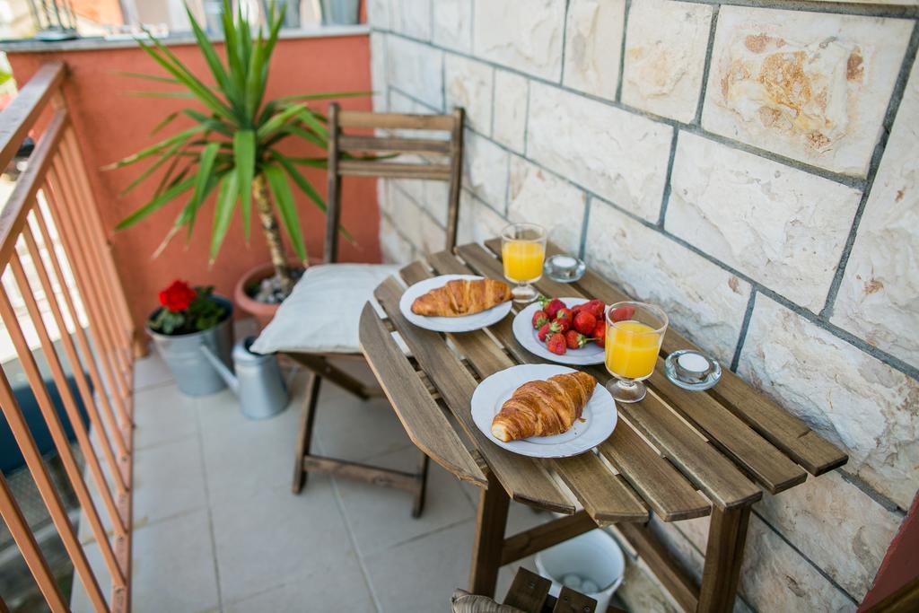 Apartamento Catherine'S Garden Šibenik Habitación foto